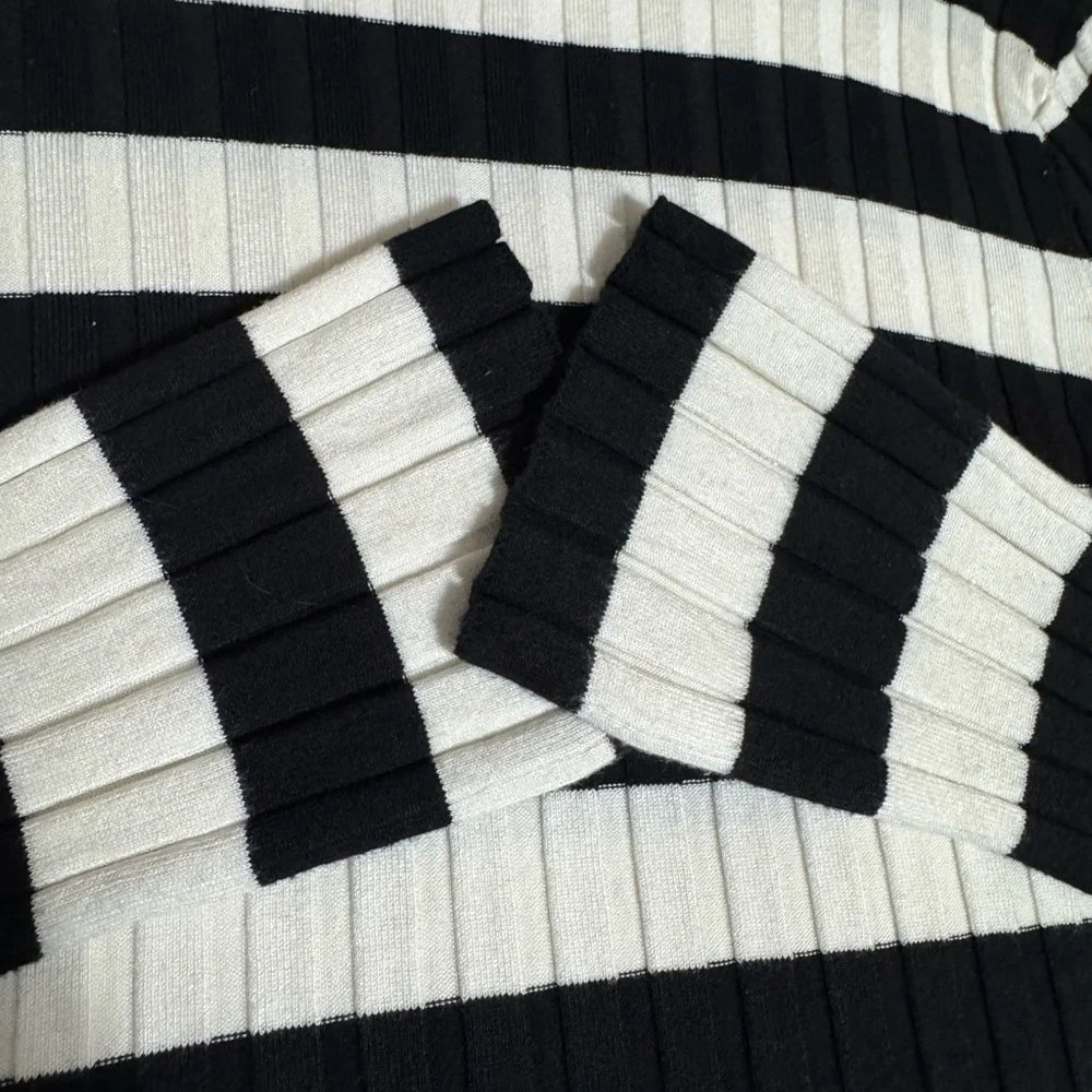 Black and Cream Striped Ribbed Flare Arm Sweater - Picture 3 of 4